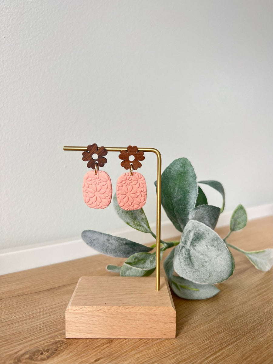 Daisy Textured Dangles