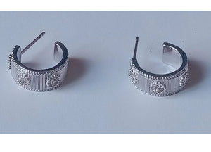 Sissy Hoop Earrings